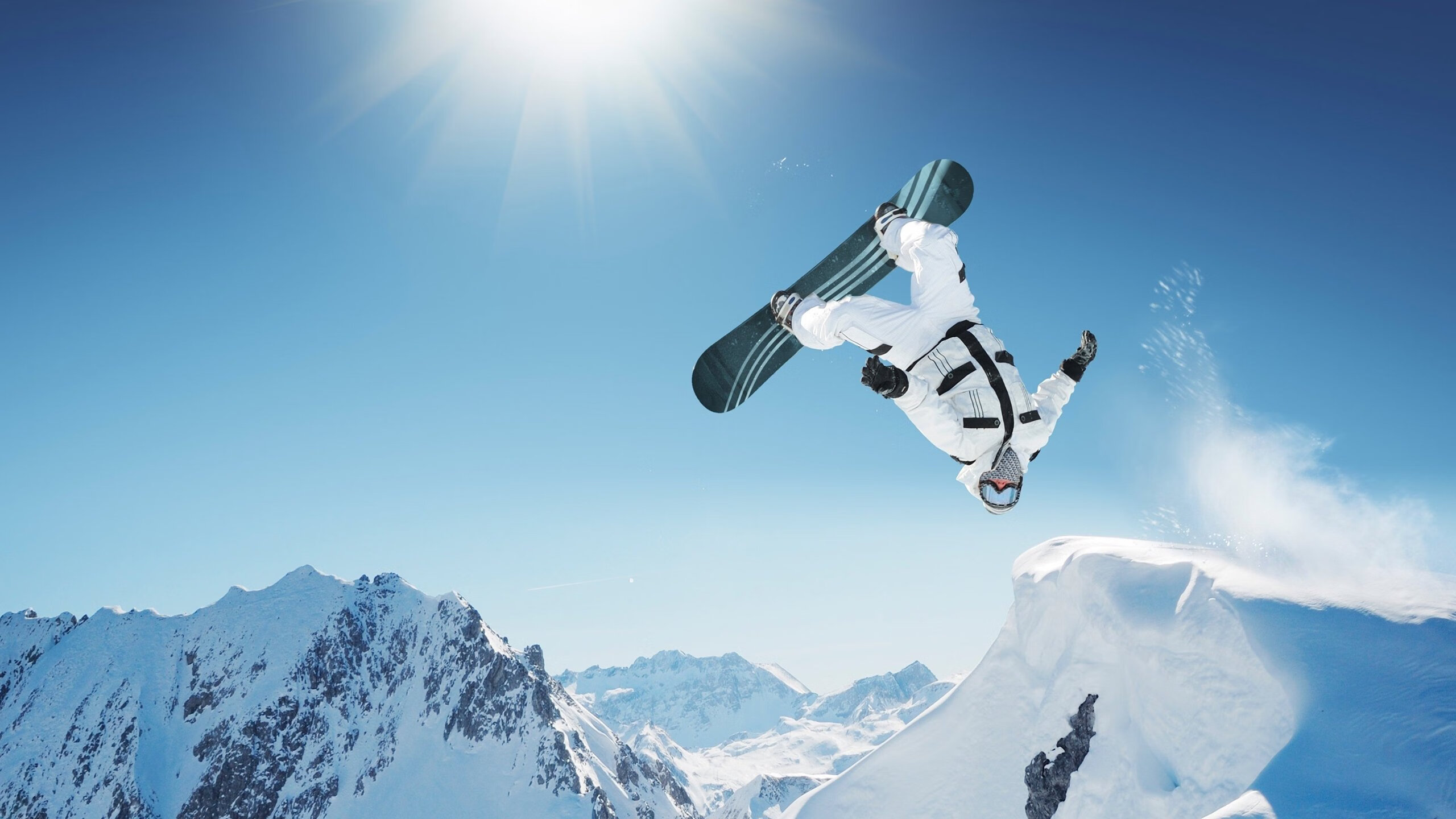 奇亚拉·佩拉卡尼与马泰奥·桑托罗跳板动作协调完美